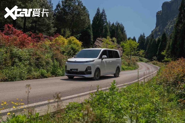 续航反向虚标、底盘越开越稳：向上V6的口碑是怎么“跑”出来的？