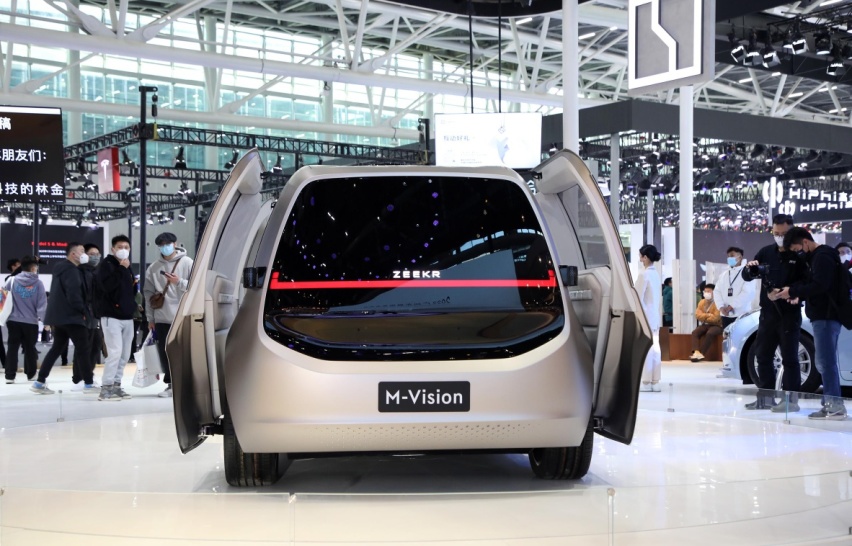 极氪CM2E谍照曝光，定位紧凑型MPV，无B柱+对开侧滑门