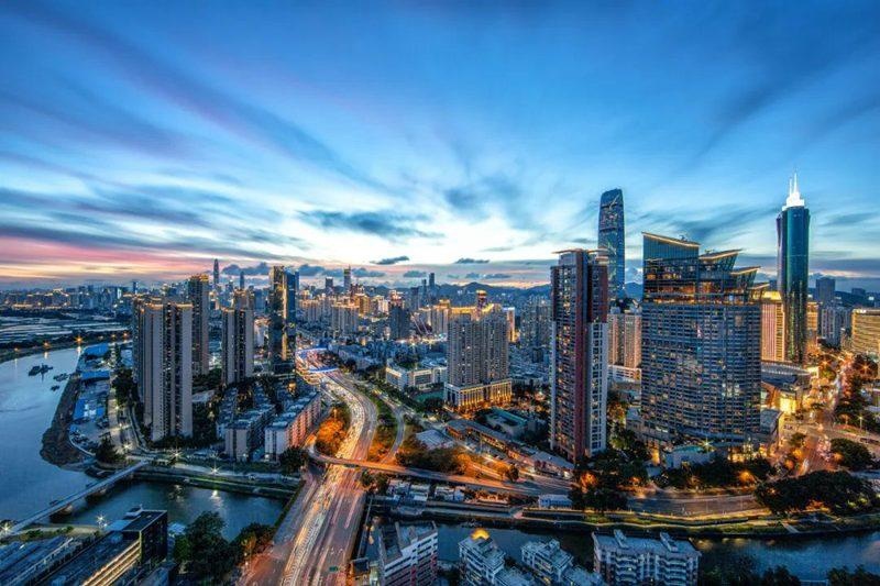 积极推动ESG理念，力争2040年实现碳净零排放