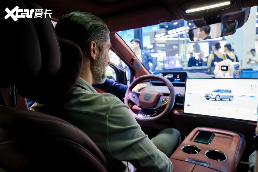 北京车展观察：懂你的汽车AI，还看科大讯飞