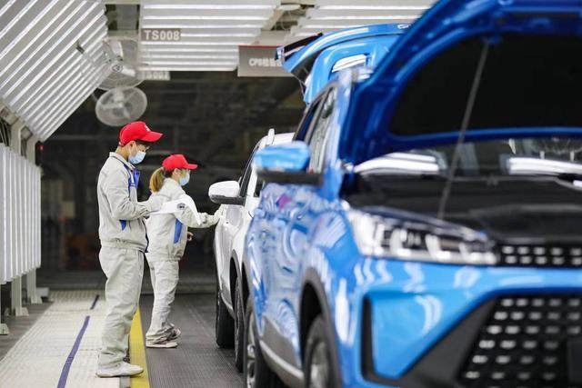预计下降42%！国际原材料价格猛跌 等等党表示明年更便宜？