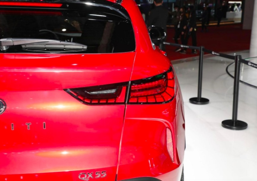 实拍英菲尼迪QX55，2022成都车展上市，2.0T+CVT，月销能破