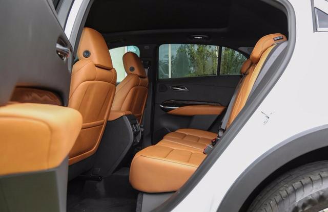 推荐5款30万就能入手的豪华品牌SUV，开回家不丢面！
