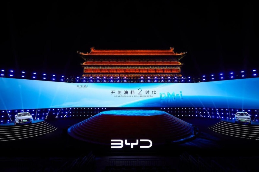 百公里油耗低至2.9升的第五代DM技术，离不开王传福的坚持