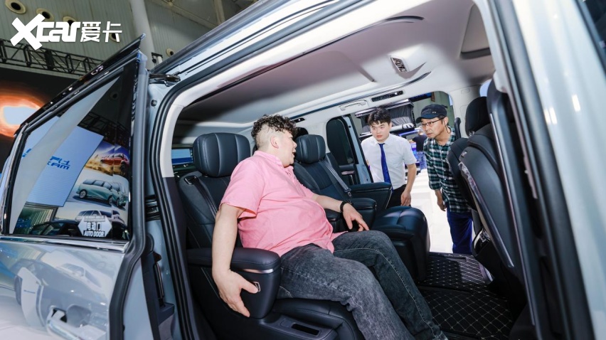 e家e商全能大拿 智慧大方全新登场 --上汽大通大拿v1-爱卡汽车爱咖号