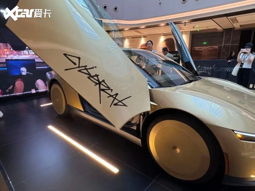 余承东官宣L3，特斯拉推无方向盘车：为何如此反差？