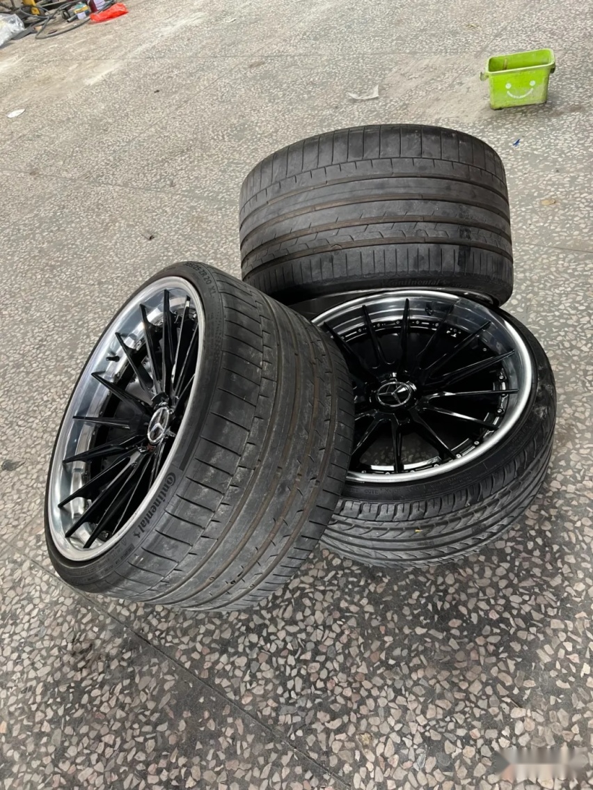 赶在过年前换奔驰C Coupe，加班加点割完宽体快乐过新年
