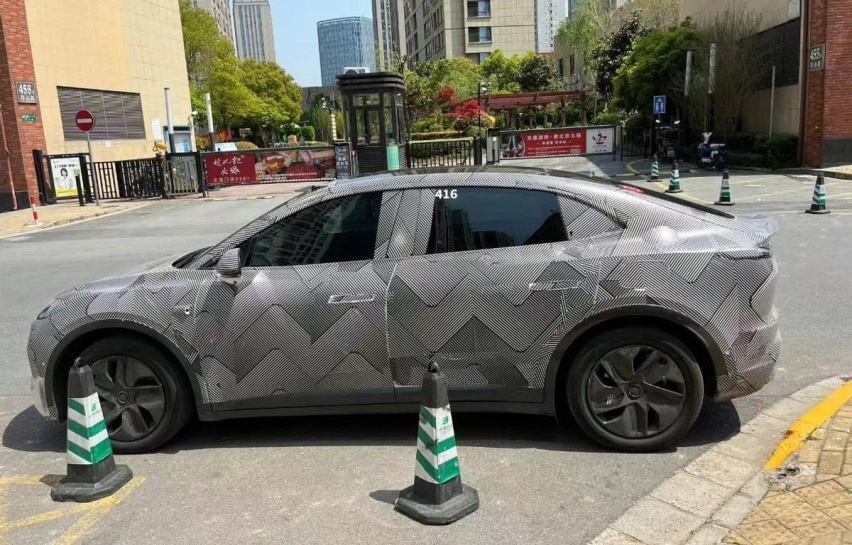 简配版蔚来EC6？乐道L60正在路试，定位造型对标Model Y