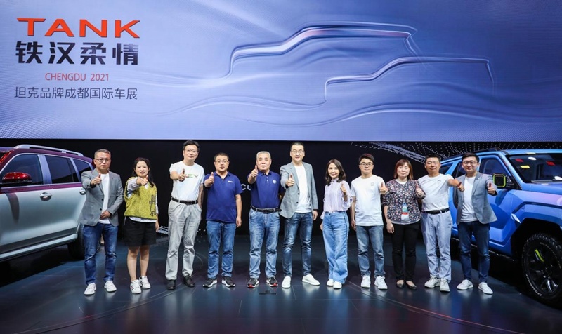 铁汉柔情高能进阶 坦克双车首秀集结