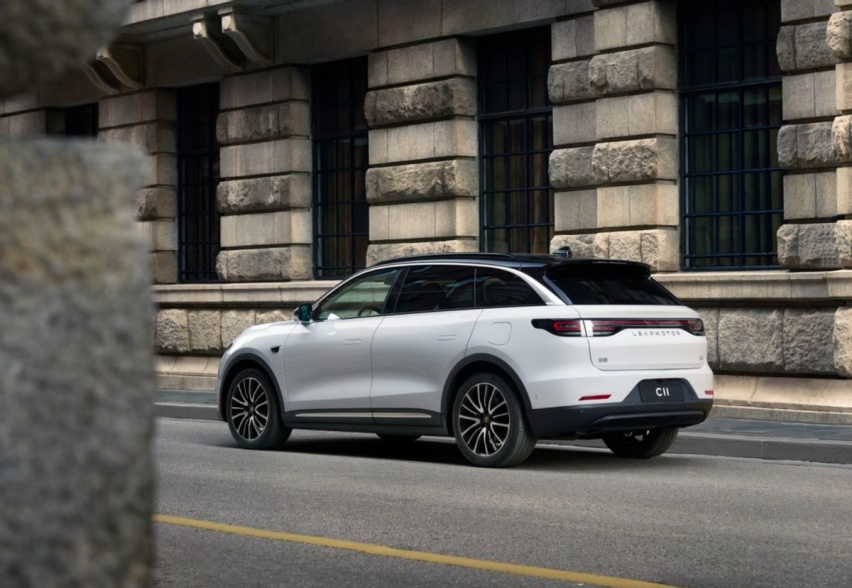 年轻家庭买新能源中型SUV，为何绕不开零跑C11，还是销冠