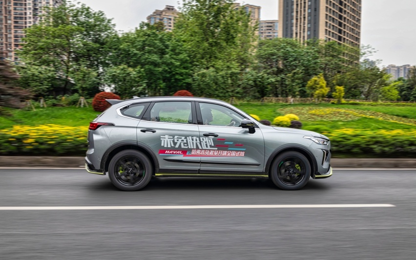 试驾哈弗赤兔 适合年轻人的运动SUV 百公里加速7.7秒