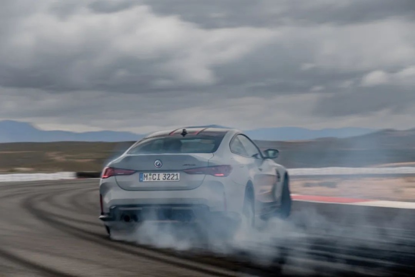 M4 CSL和911 GT3跑到奔驰主场赛道对决，数据对比！