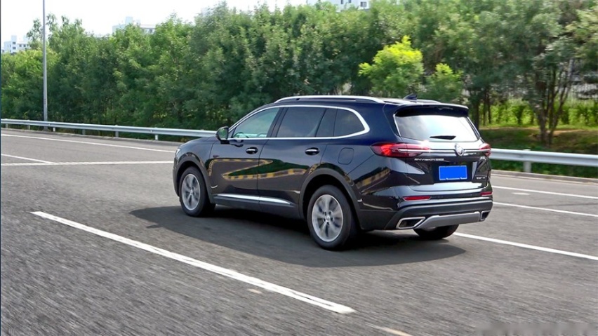 家用大空间SUV，锐界PLUS和昂科威PLUS，谁更合适