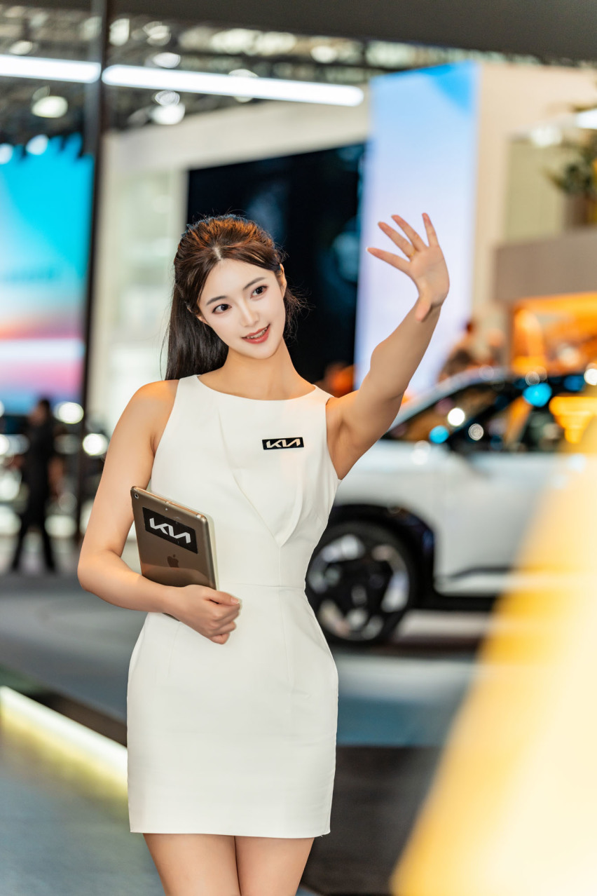 2024广州车展小姐姐大合集！是真男人就坚持到最后一张！
