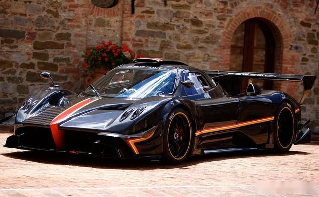 速度的艺术：关于帕加尼Huayra 后视镜的小知识