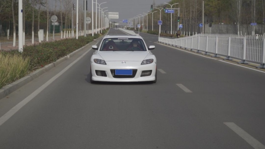 10万买辆进口跑车，二挡10000转下车直哆嗦