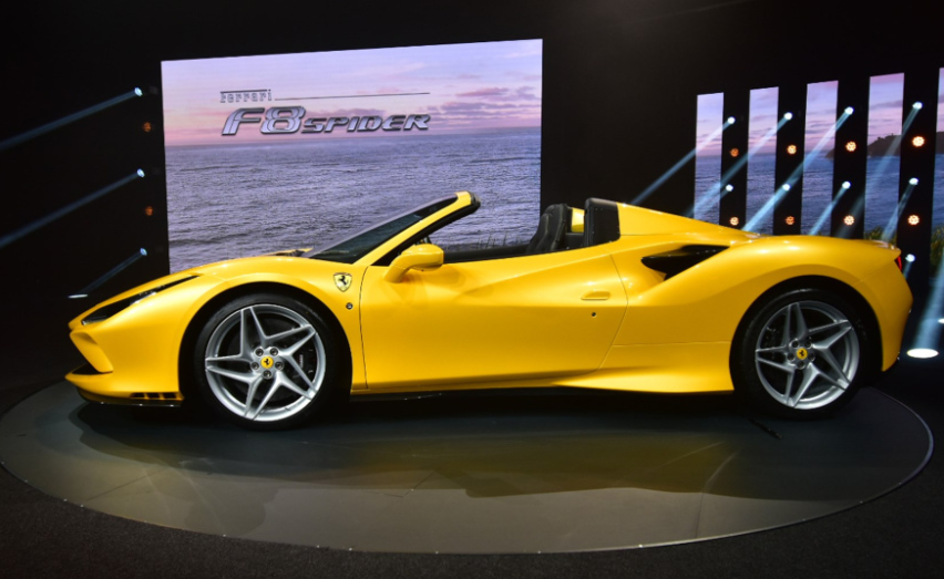 2020款法拉利F8 Spider