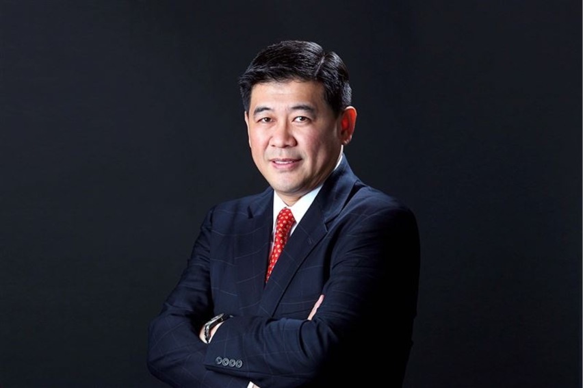 探访F1车队幕后传奇，感受速度与激情赛道盛宴