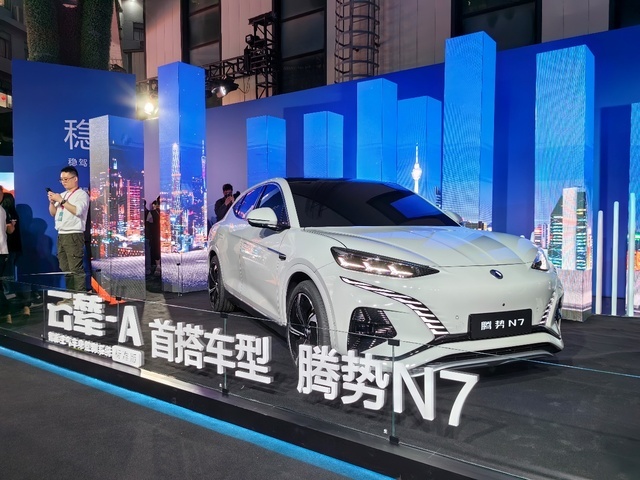 比亚迪：你只管踩电门，其他的交给云辇