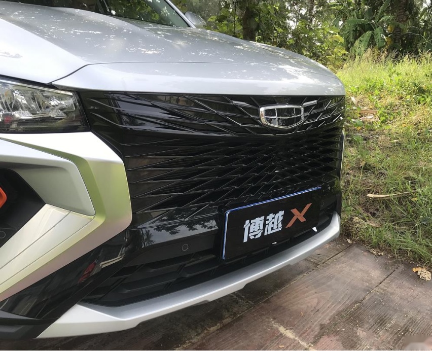 提供更智能的驾驶体验，抢先试驾全新吉利博越X
