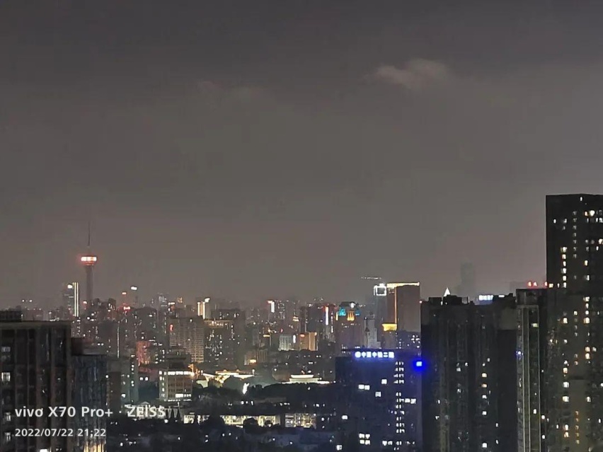 小米12S Ultra影像对比：乍现“徕卡味”