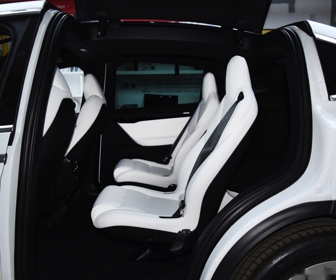 红旗E-HS9如何赶超蔚来ES8和Model X？