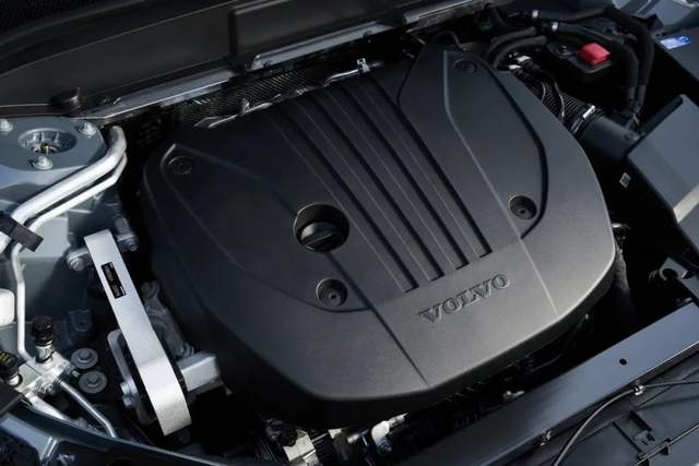 预算35万，XC60、Q5L同步改款，再算上XT5，怎么选？