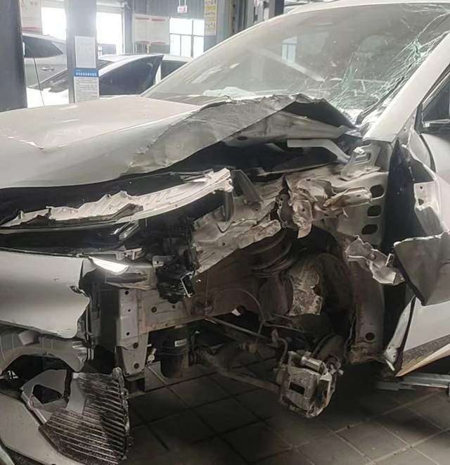 比亚迪车主怀疑“刹车失灵” 经销商拒绝提供驾驶数据