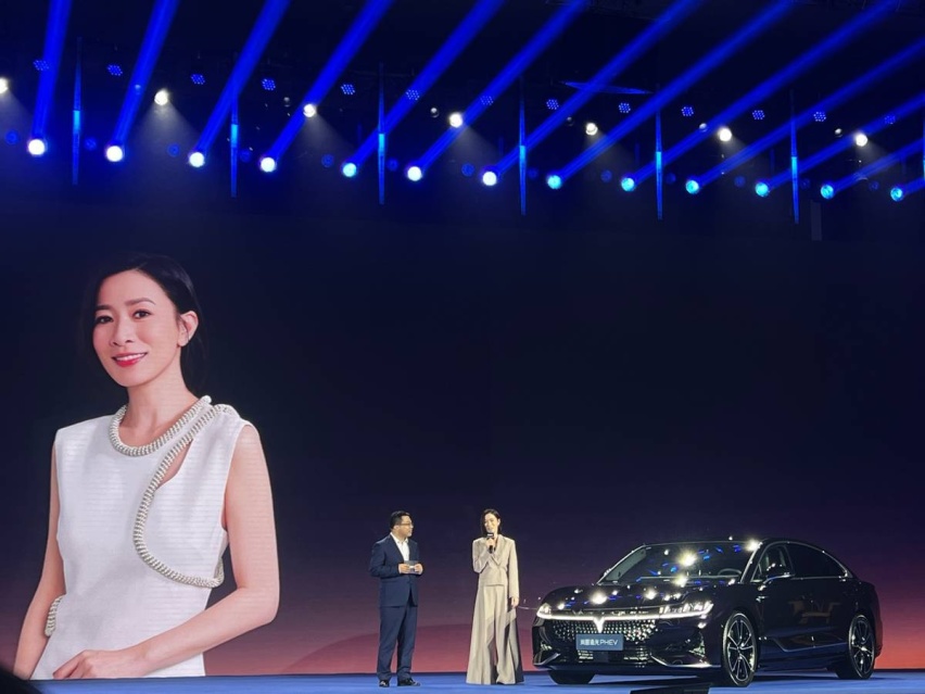 科技的力量 岚图追光PHEV重新定义国产豪华混动新标准