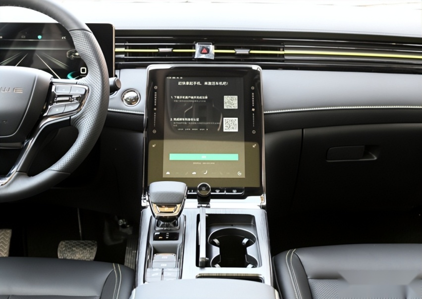 对比荣威RX5和领克06PHEV，谁才是新都市机能SUV？