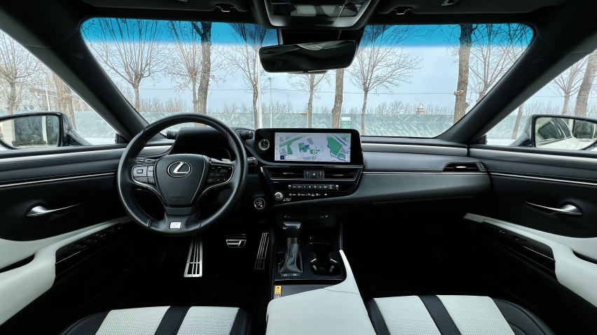 你管这叫运动版？试驾雷克萨斯ES 300h F SPORT
