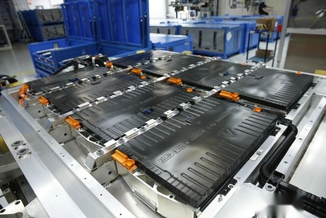中国制造，供应全球，BMW纯电动车型iX3来了
