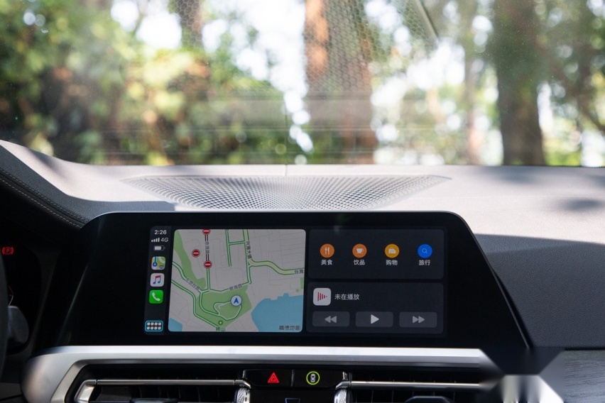 从总体结构上看，iOS 13 的 CarPlay 主界面样式与 ID7 非常接近