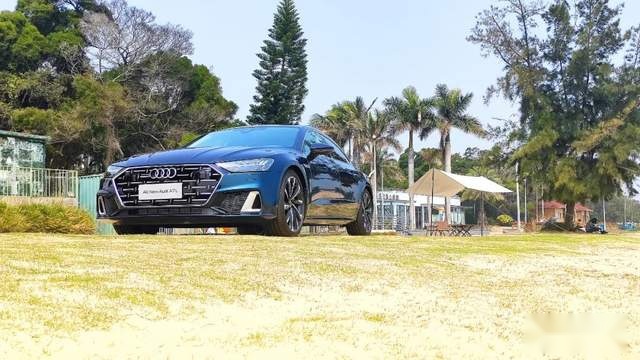 5.6秒破百、3.0T V6引擎的魅力，深入试驾奥迪A7L
