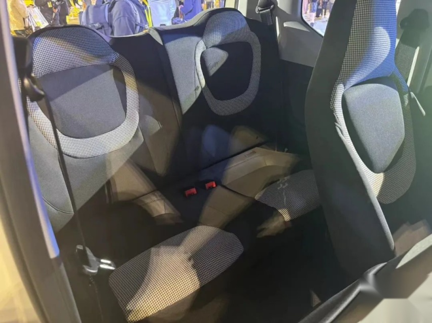 4.68万元，新款宏光MINIEV上市，这一次诚意如何？
