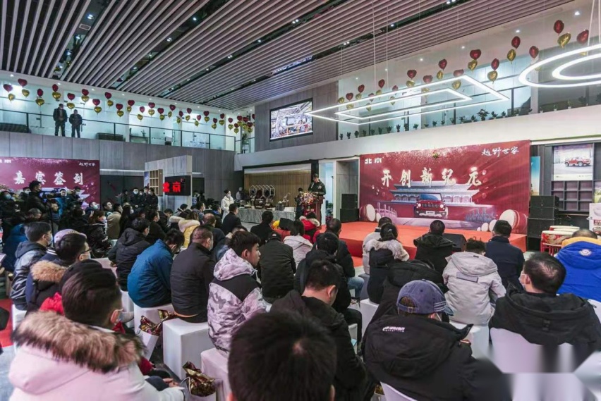 无越野不兄弟，标准硬汉是北京越野代名词，成都龙潭又添旗舰店