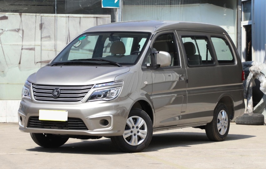 搭载三菱发动机，仅5万多的全新MPV！轴距2800mm，才7.9L油耗