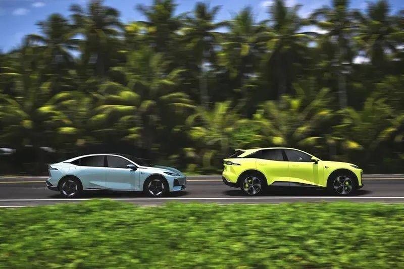 爆款预定！14.99万起深蓝S7上市 6月30日启动万人交车