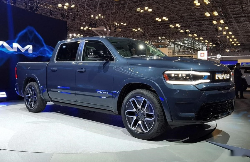 别盯着福特F-150了！道奇公羊Ram1500纯电版亮相，零百4.4秒