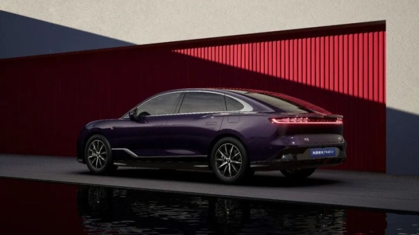 续航1200公里，解决你续航焦虑的岚图追光PHEV