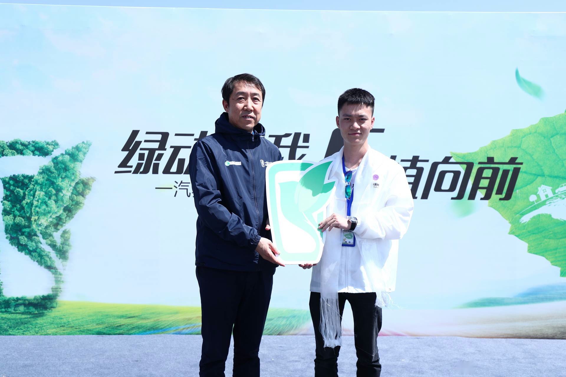 一汽奔腾如何伟大？不单是造出最帅SUV，更是敢叫天地换颜色