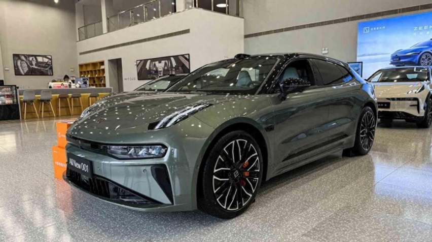 到底该选哪一款?全新极氪001 Model Y全方位对比评测