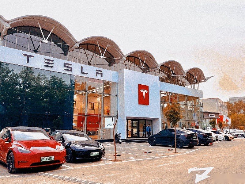 一键预约“贴地飞行” 特斯拉全新Model S/X试驾车郑州上新