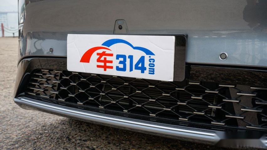 中大型SUV“神仙打架” 宝马X5对比小鹏G9