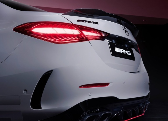 外观运动，C63 S AMG F1 Edition发布