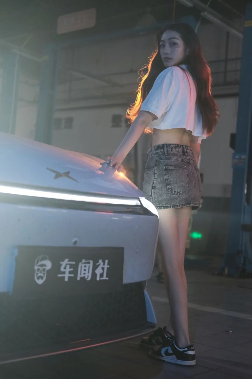 暗光下，小鹏P5的另一面
