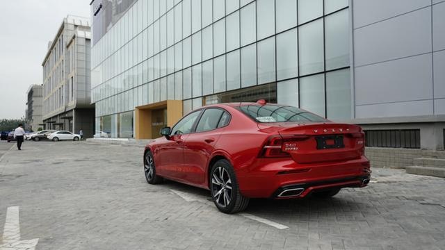 沃尔沃国产全新S60实车曝光 借鉴部分S90设计