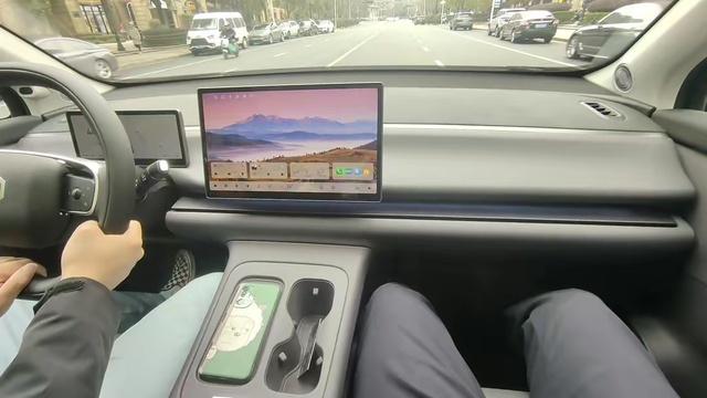 试驾零跑C10 中型SUV12.88万起 更多升级更多诚意