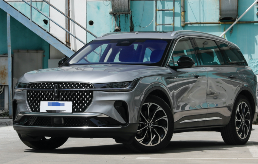 解析豪华SUV：林肯航海家  VS宝马X3