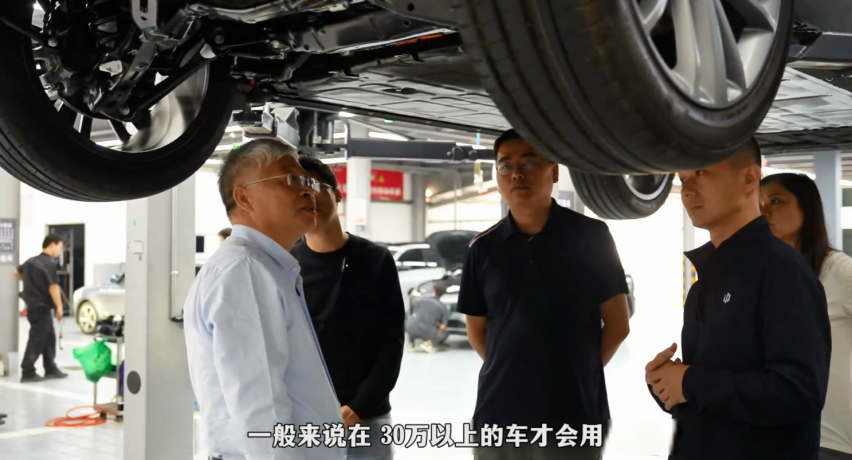 十几万的零跑C16对标几十万的车型，连专家都震惊了？